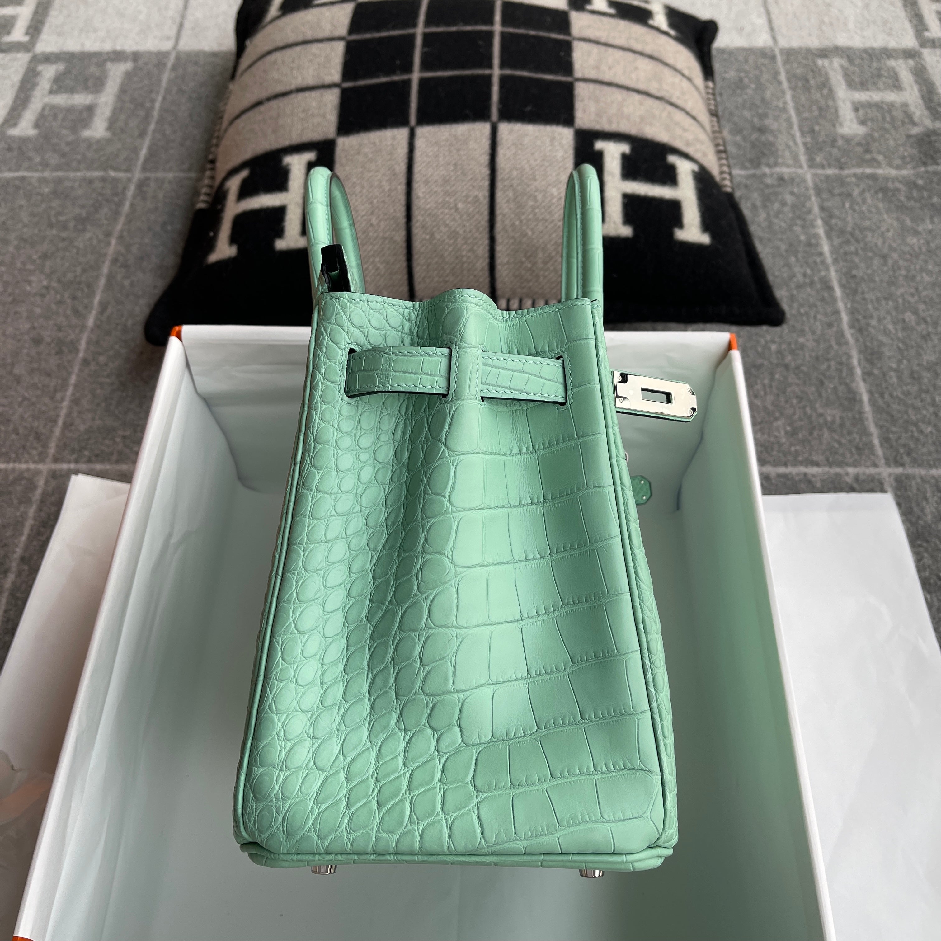 BIRKIN 30 MATTE MISSISSIPPIENSIS ALLIGATOR LEATHER VERT D'EAU WITH PALLADIUM HARDWARE (PHW)