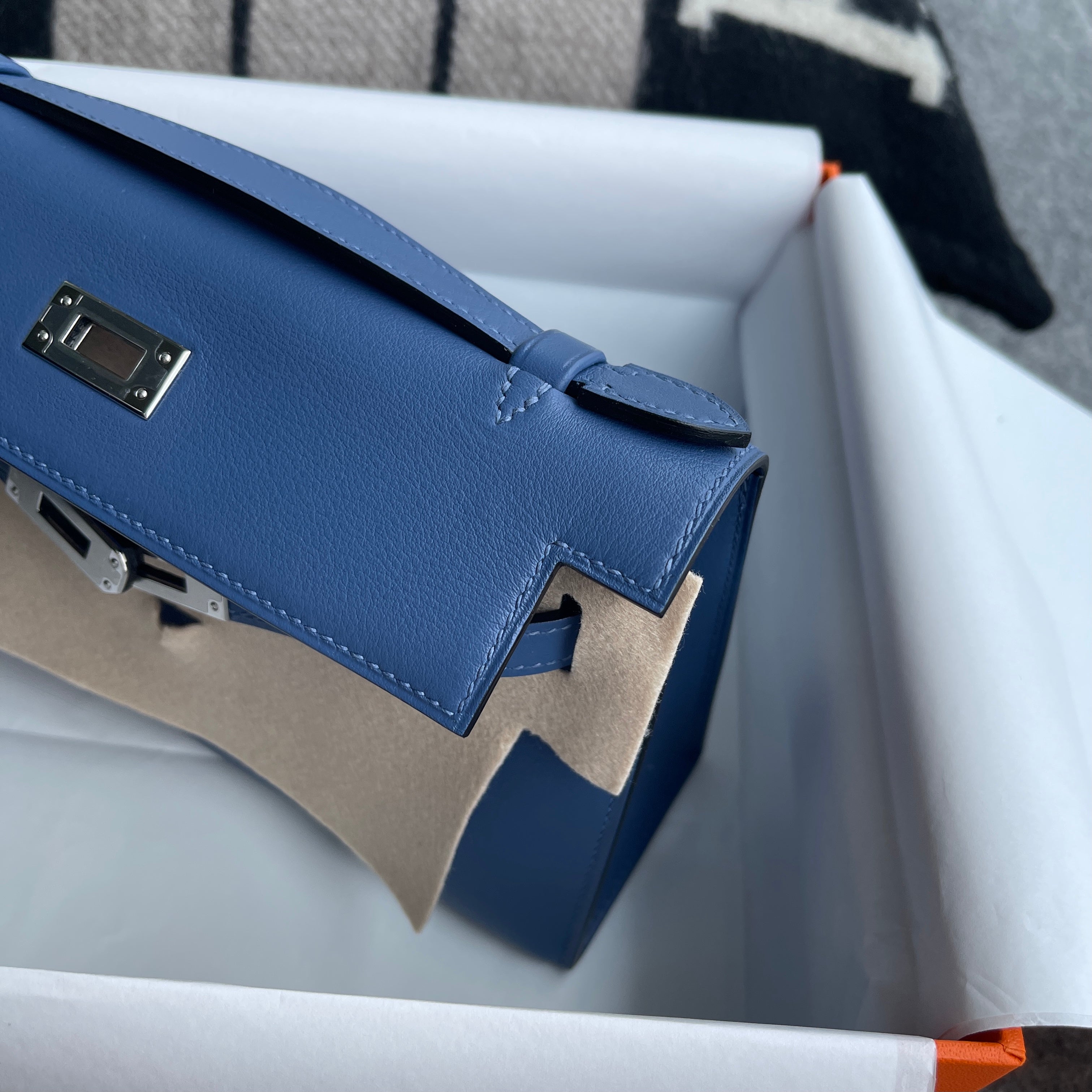 KELLY POCHETTE SWIFT LEATHER BLEU BRIGHTON WITH PALLADIUM HARDWARE (PHW)