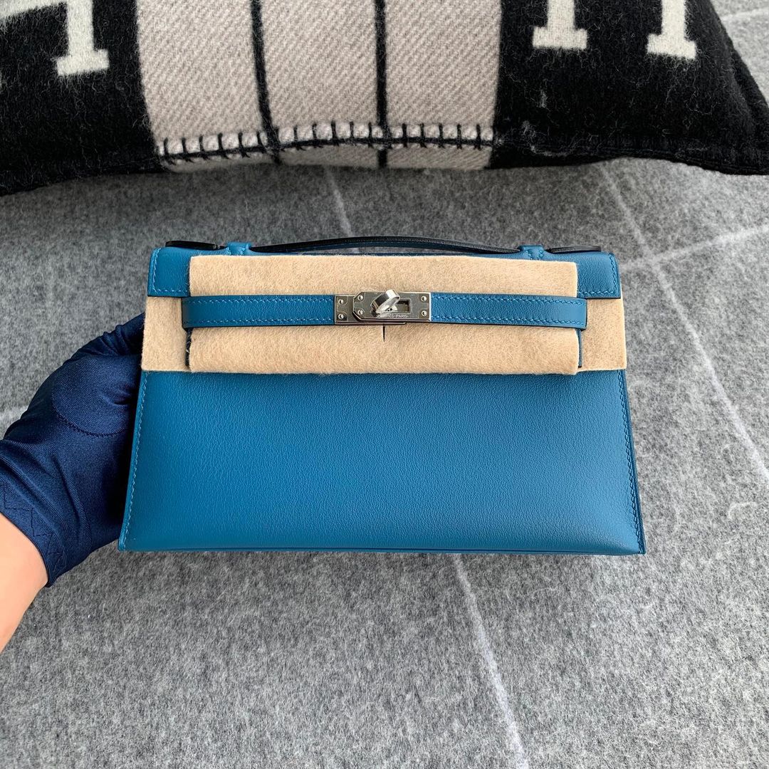 KELLY POCHETTE SWIFT LEATHER BLEU IZMIR WITH PALLADIUM HARDWARE (PHW)