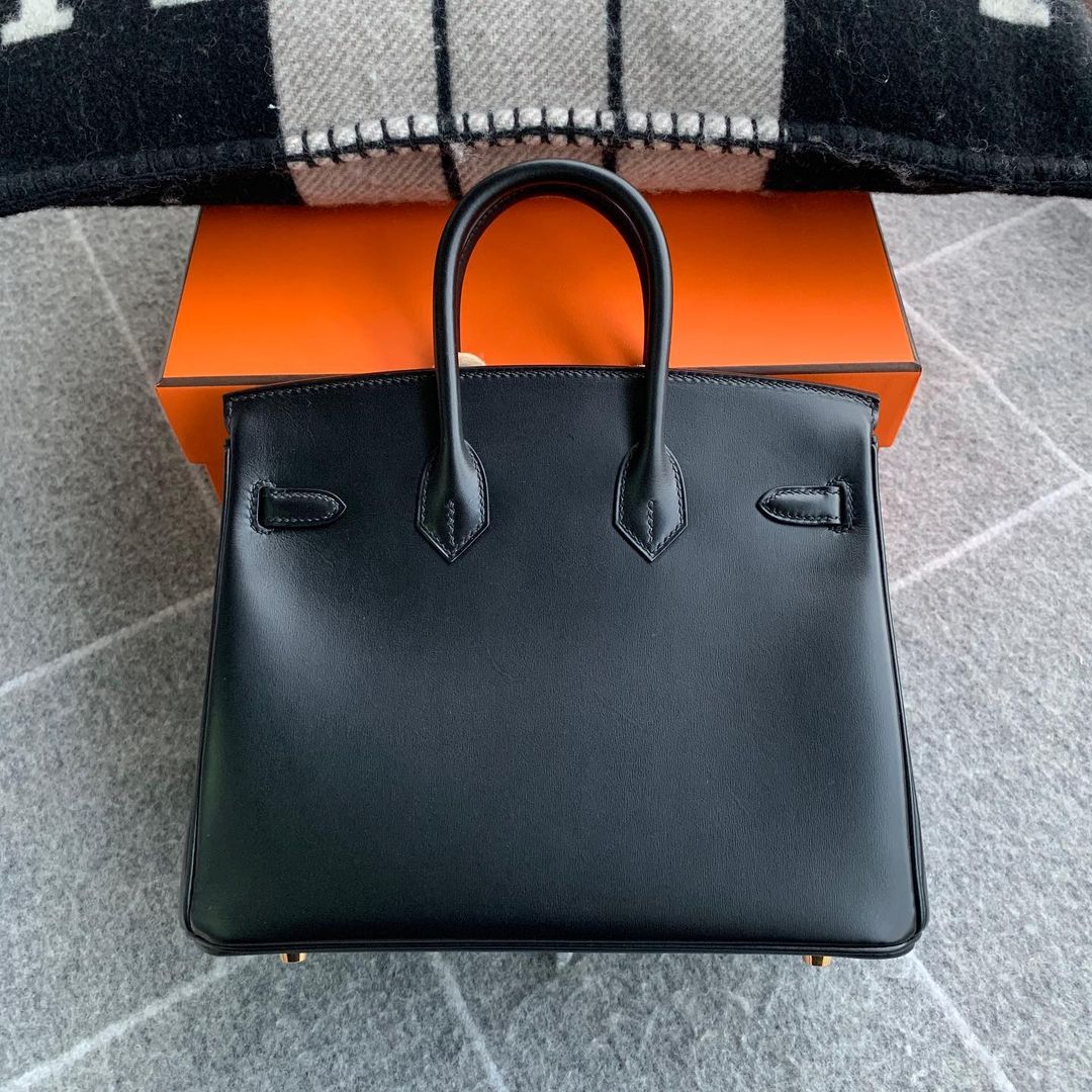 BIRKIN 25 BLACK BOX LEATHER WITH GOLD HARDWARE (GHW)