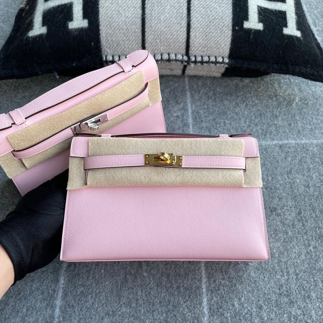 KELLY POCHETTE SWIFT LEATHER ROSE SAKURA WITH GOLD HARDWARE (GHW)