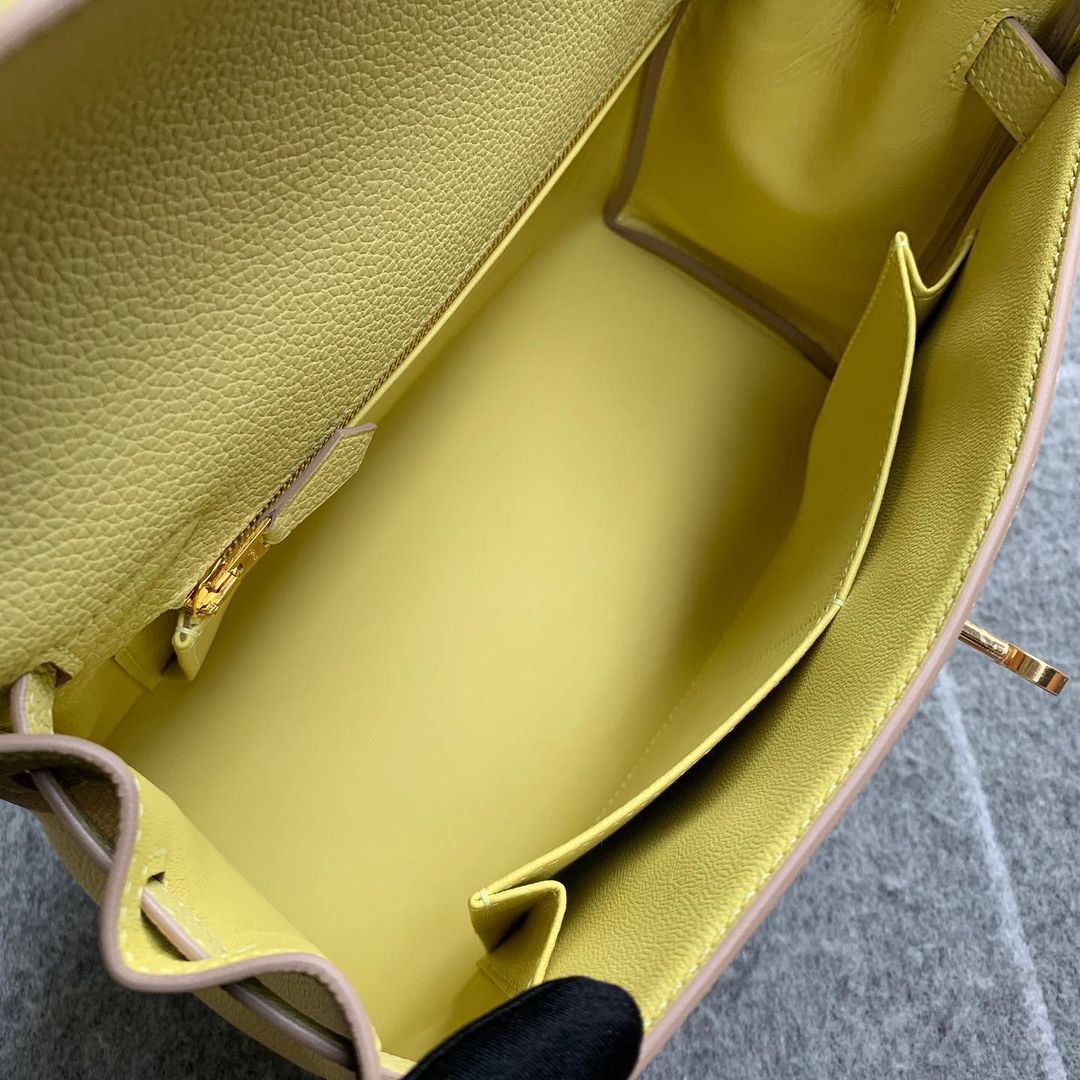 KELLY 28 TOGO LEATHER JAUNE POUSSIN WITH GOLD HARDWARE (GHW)