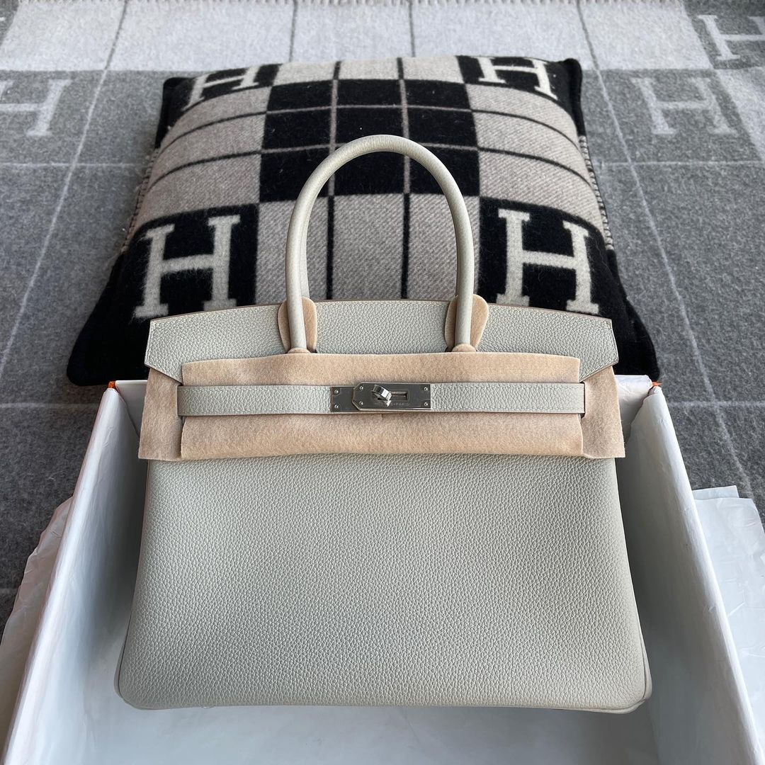 BIRKIN 30 TOGO LEATHER PEARL GREY WITH GOLD HARDWARE (GHW)