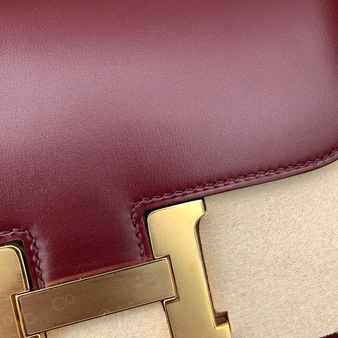 CONSTANCE 18 (MINI) SWIFT LEATHER BORDEAUX WITH GOLD HARDWARE (GHW)