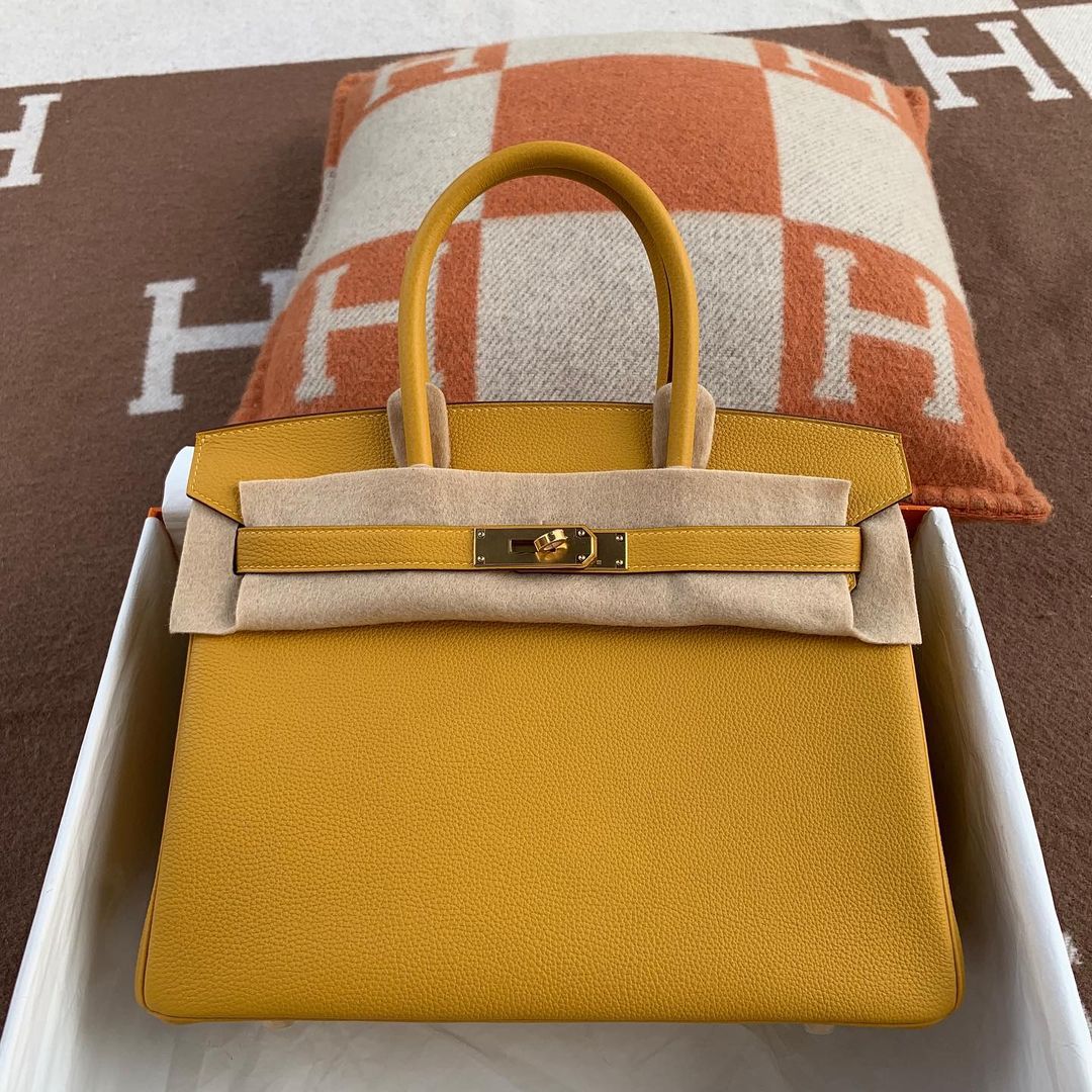 BIRKIN 30 TOGO LEATHER JAUNE AMBER WITH GOLD HARDWARE (GOLD)