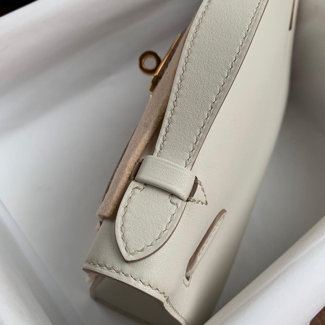 KELLY POCHETTE SWIFT LEATHER PEARL GREY WITH GOLD HARDWARE (GHW)