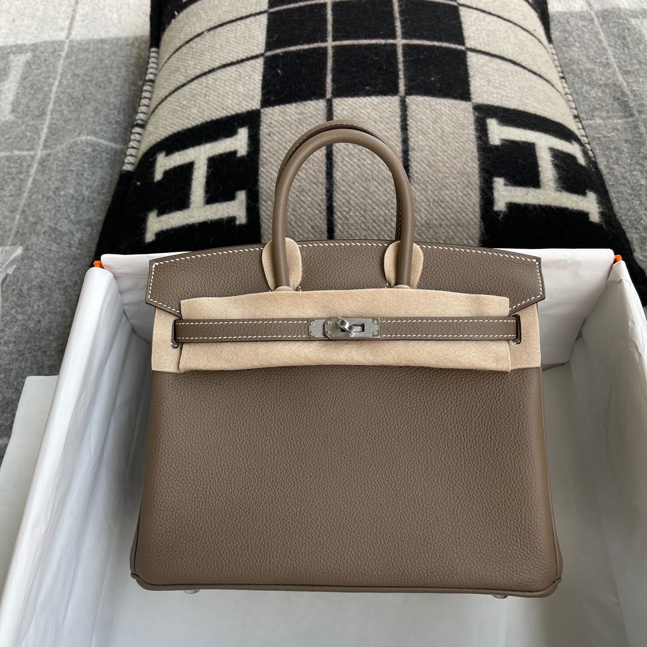 BIRKIN 25 TOGO LEATHER ETOUPE WITH PALLADIUM HARDWARE (PHW)