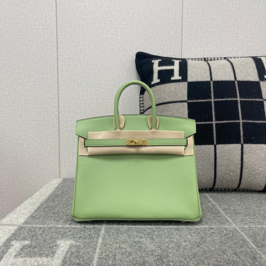 BIRKIN 25 EVERCOLOR LEATHER VERT CRIQUET WITH GOLD HARDWARE (GHW)